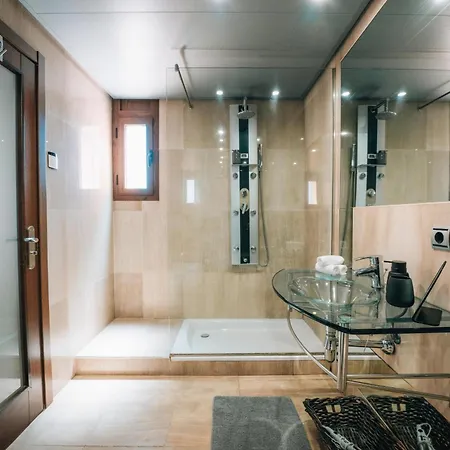 Luxury 3 Bedrooms, Private Heated Pool - Ehhouse *