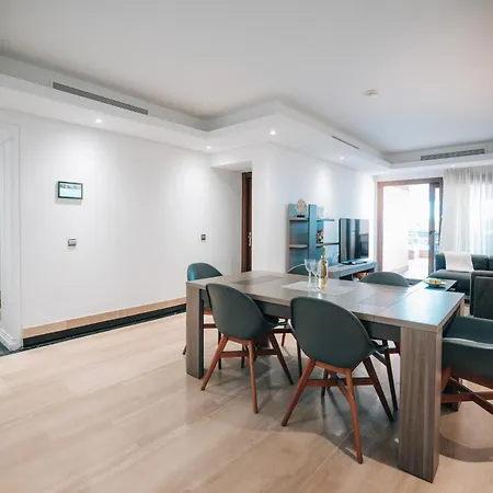 Luxury 3 Bedrooms, Private Heated Pool - Ehhouse Apartment